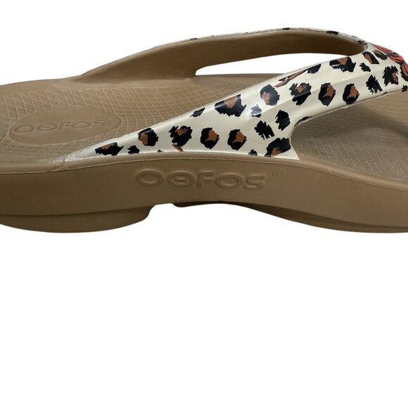 OOFOS Women's OOlala Limited Thong Sandals Flip Flop in Leopard Flora size 9 - Picture 8 of 10